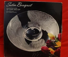 Satin Bouquet, 13'' Chip and Dip Glass Bowl. Tag C139