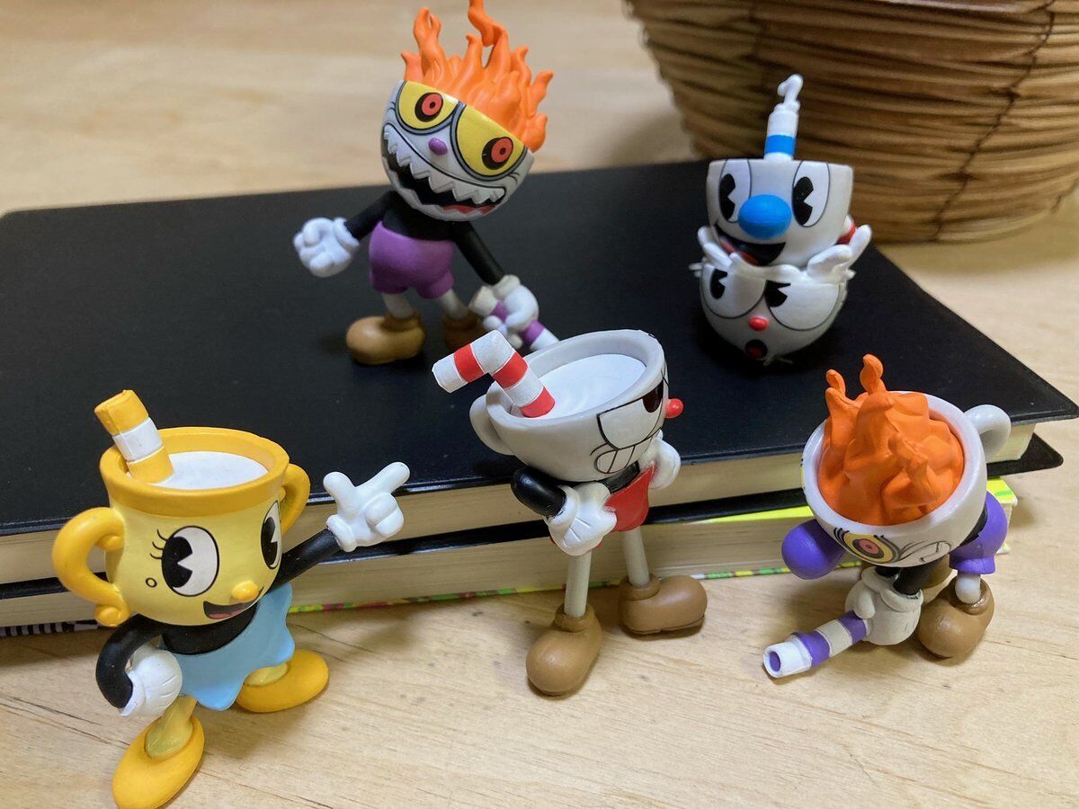 Cuphead and Mugman Figurines -  Portugal