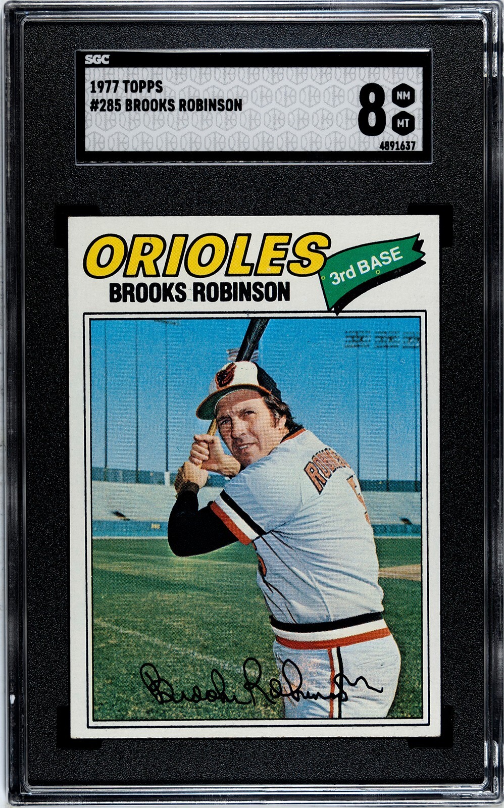 1977 Topps BROOKS ROBINSON Baltimore Orioles #285 SGC 8 NM/MT Condition!