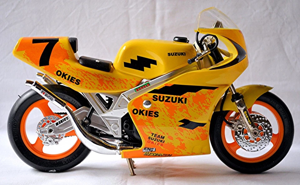 Suzuki 250 CM ³ #7 Okies Giallo 1:10 - Immagine 3 di 4