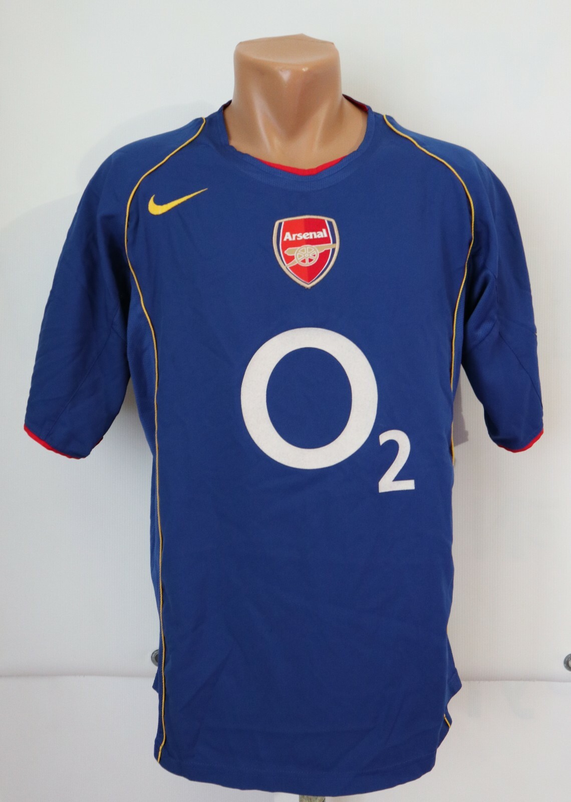 arsenal blue kit 2004