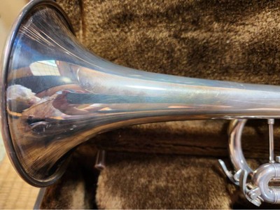 Bach TR300 trumpet sp Silver-plated finish W/Hard case, mouthpiece 