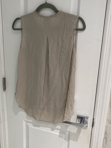 Top para mujer Elie Tahari 100 % gris seda sin mangas talla XS floral de encaje y cuentas - Imagen 8 de 12