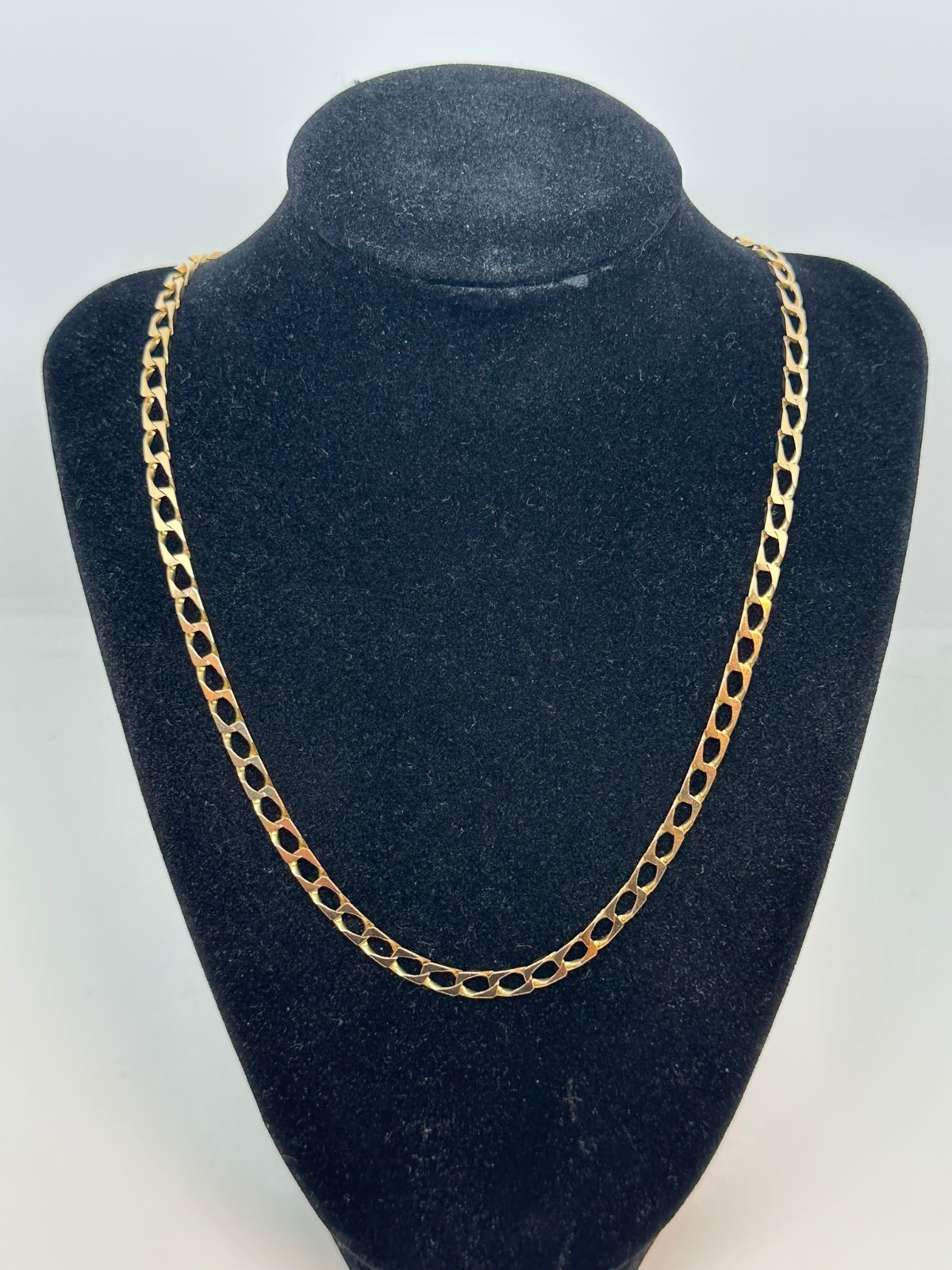 → View on eBay: 9ct Solid Gold Square Curb Chain 14.5g 9ct Solid Gold Square Curb Chain 14.5g