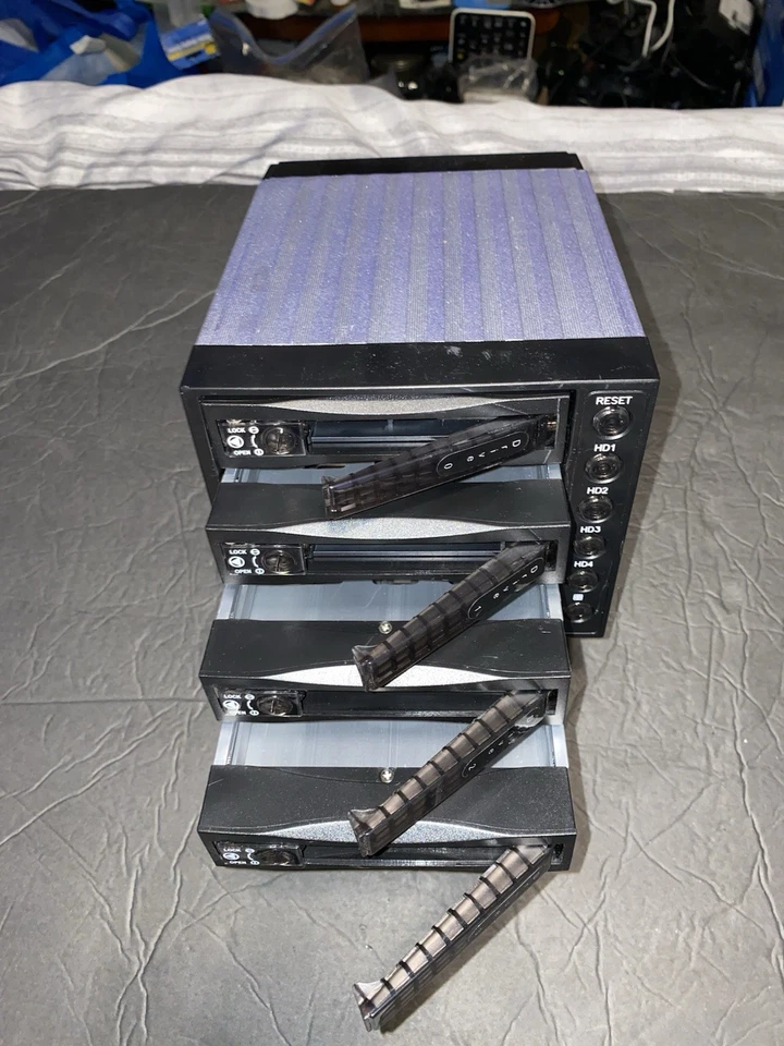 Unidades de disco duro SAS/SATA 4 x 3,5"/2,5" extraíble gabinete de plano posterior intercambiable en caliente Foto 3 de 4