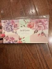 MARY KAY INTO THE GARDEN SOAP SET~3 BARS OF SOAP~DISCONTINUED~FULL SIZE~NIB!