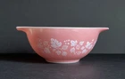 New ListingPYREX  Pink Gooseberry  442  Cinderella 1 1/2 Quart Mixing Nesting Bowl Vintage