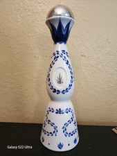 Clase Azul Reposado Tequila White And Blue Em...