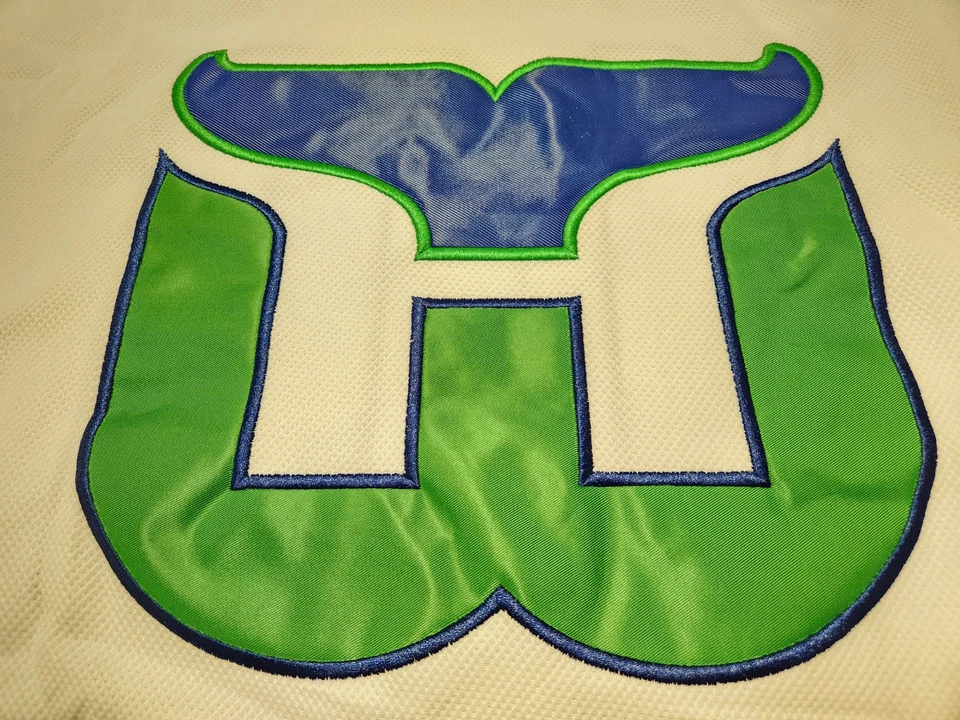Camiseta Ron Francis "Throwback" CCM Hartford Whalers NUEVA CON ETIQUETAS Foto 3 de 4