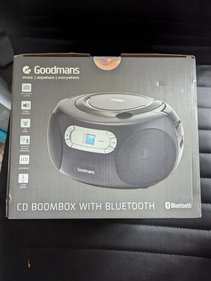 Goodmans CD Retro Boombox FM Radio Mains OR Battery Bluetooth - Black - Image 2 of 4