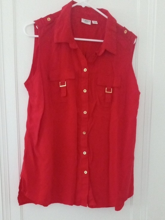  Red Sleeveless Button-Down Top with Gold Accents 18/20W