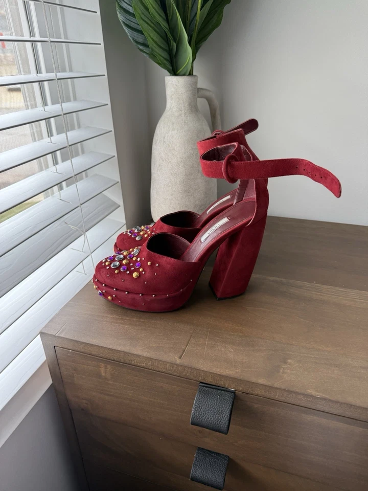 Tacones de salón Prada de gamuza borgoña adornados con joyas plataforma D’orsay EU 41 Foto 4 de 4