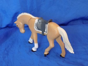 Playmobil Horse Stable Figures w/ Horse Geobra Vintage