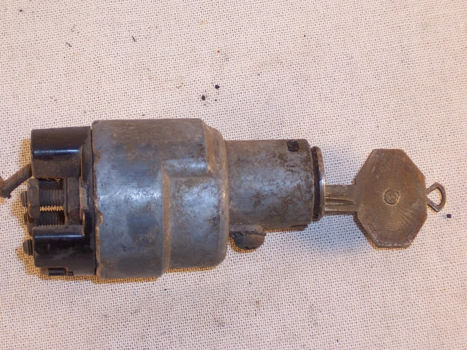 Interruptor de ignição vintage Chevy Buick Olds Chrysler Cadillac Plymouth Ford - Imagem 2 de 4
