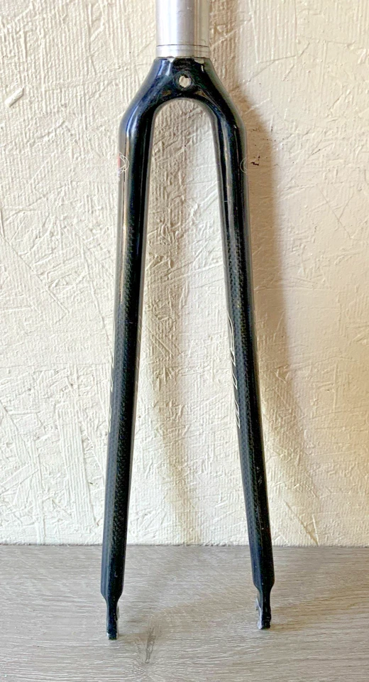 FUJI CARBON FORK 1 1/8 INCH 700C 438 GRAMS 197 MM STEERER TUBE - Image 3 of 4