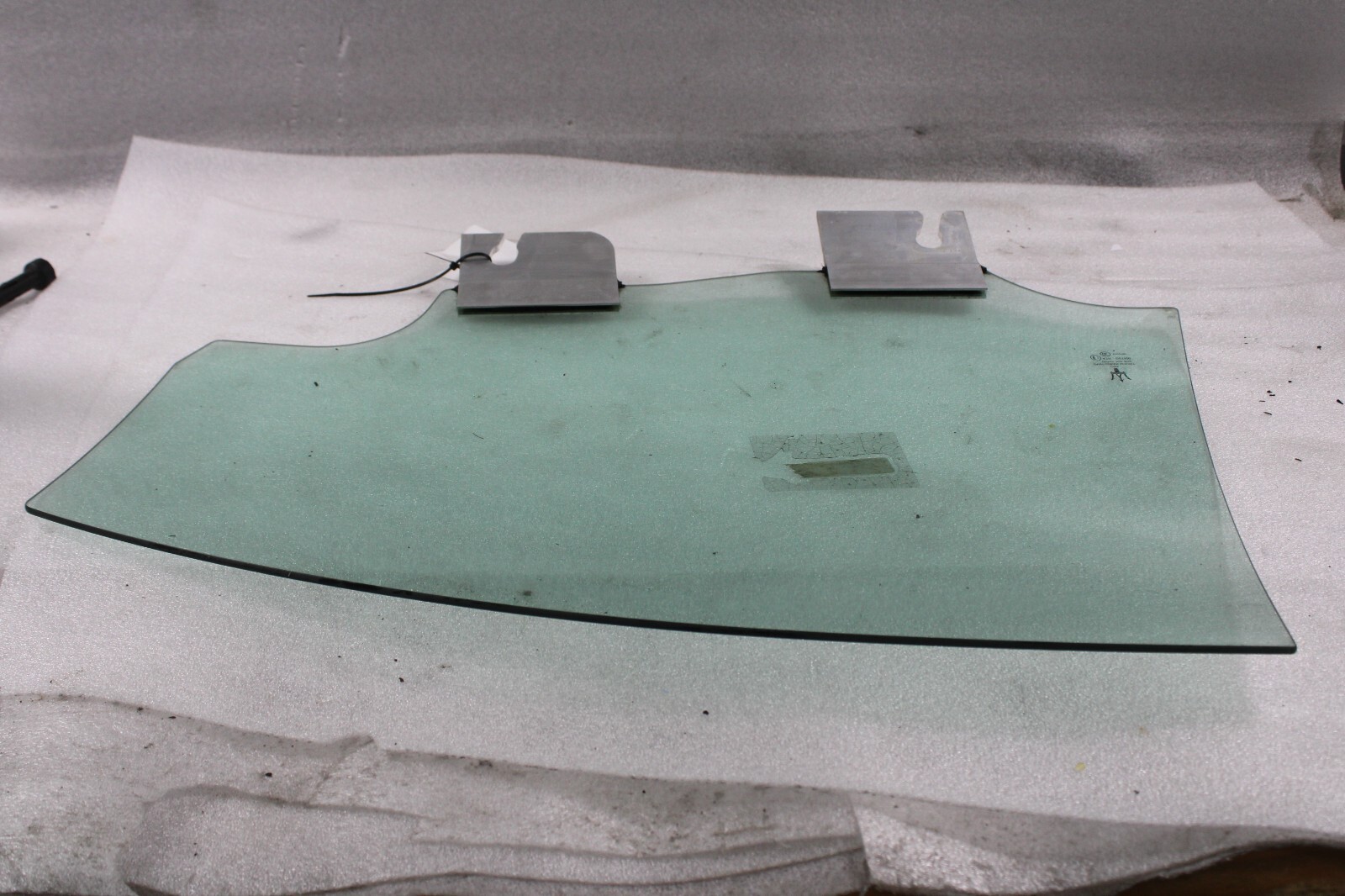 2015 Maserati Ghibli, RH, Right, Rear Door Glass, Used, P/N 670038121