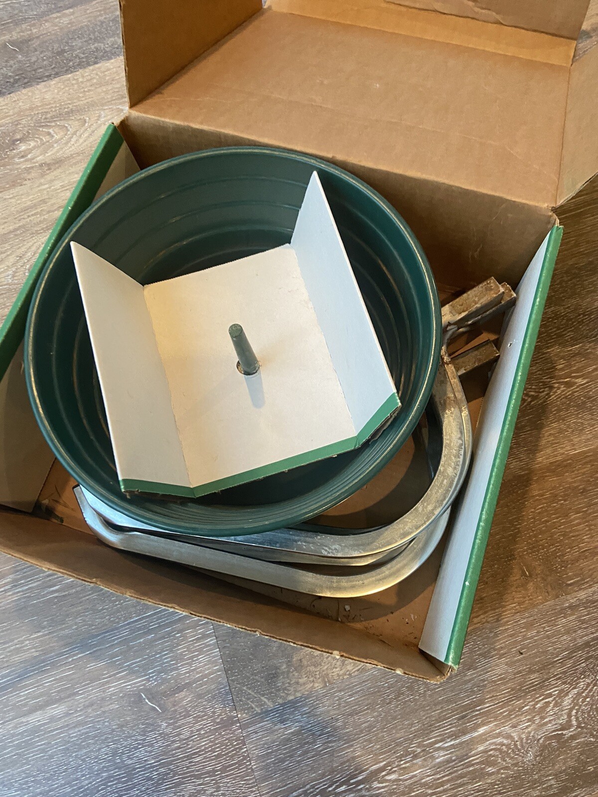 Vtg Super Stand Straight Christmas Tree Stand For Pre Drilled Trees 6