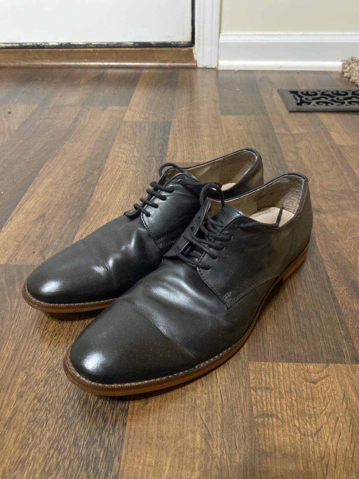 SAOLA Scarpe derby Banana Republic nere in pelle punta liscia taglia 8 us uomo