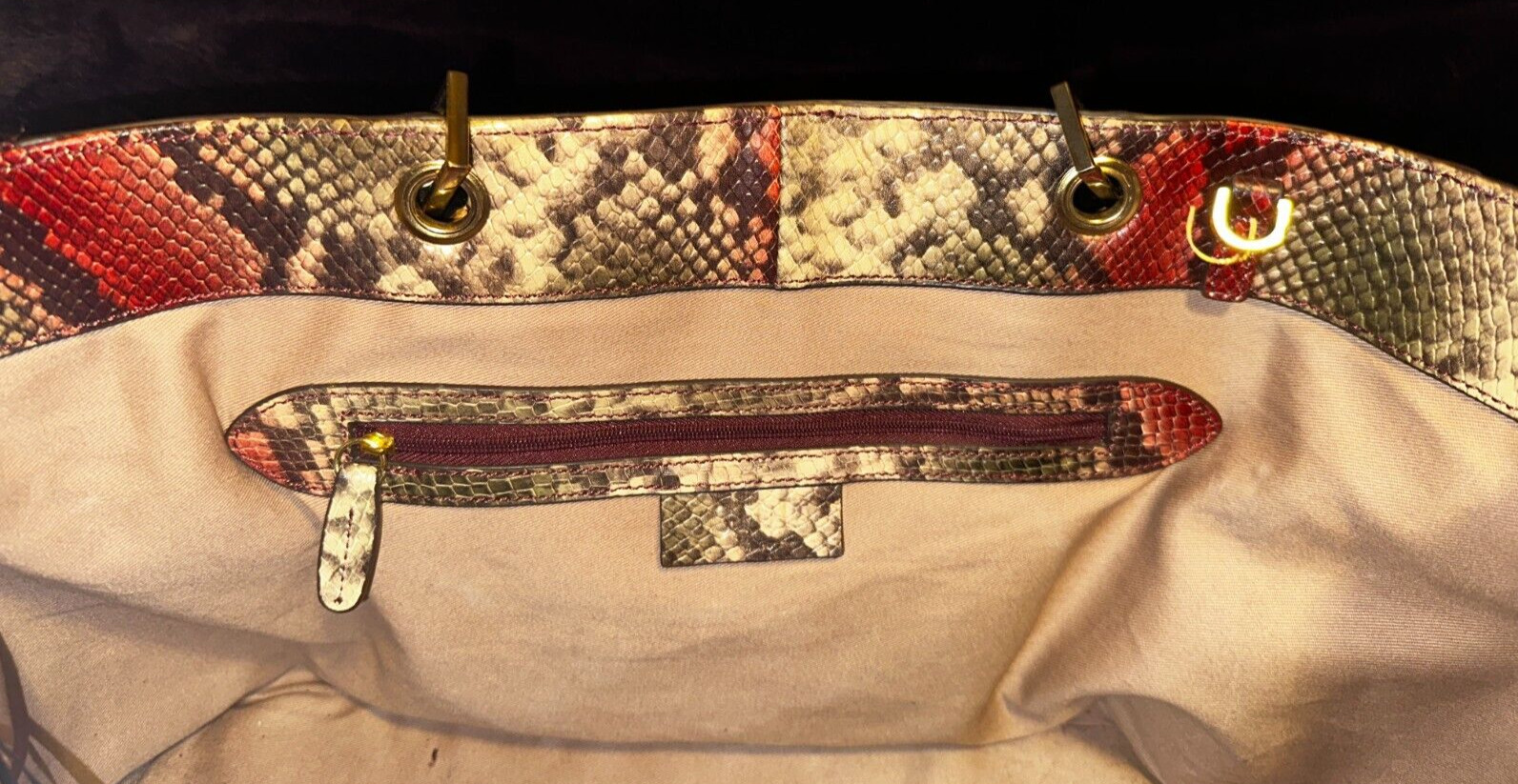 PERFECT! G.I.L.I. RED PYTHON EMBOSSED LARGE LEATH… - image 9