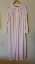 Vtg Shadowline USA Long Sleeve Collared Embroidered Flowers Nightgown Wm Sz M