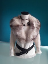 Collo, pelliccia naturale, volpe polare, colore beige chiaro e marrone.