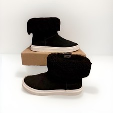 Preowned Women s UGG Cuffable Alameda Boots Size 8 Black