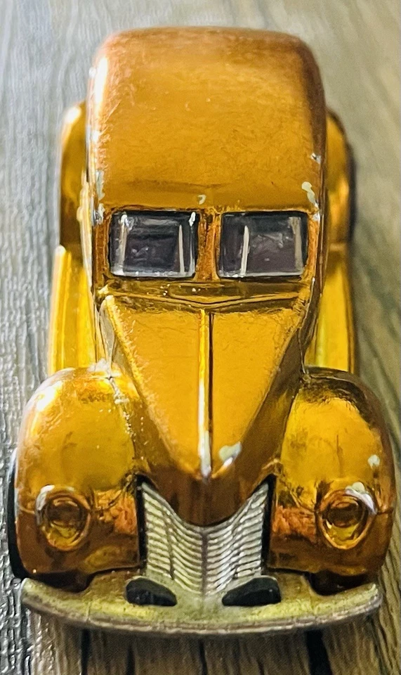 Hot Wheels Redlines Nitty Gritty Kitty Rojo Tailandia 1967 Plus 1982 Sedán Foto 4 de 4