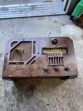 WARDS AIRLINE 62-361  WARDS TUBE RADIO AS IS Parts Or Repair