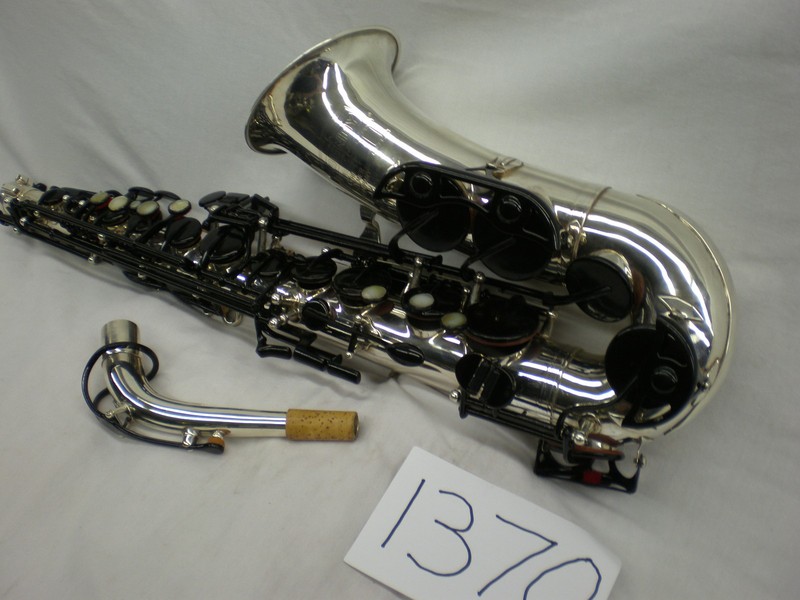 Bundy/Selmer Alto Sax-Bright Silver w/Black Keys-Dare to be DIFFERENT!NO RESERVE