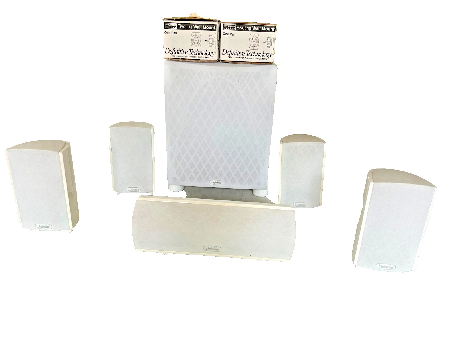 Definitive Technology - ProCinema 600 5.1-Channel Home Theater Speaker System