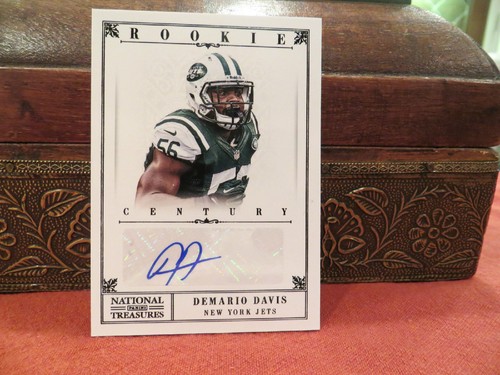 Demario Davis [Autograph Black] #227 2012 Panini National Treasures card