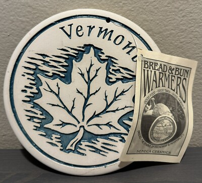 Seneca Ceramics Vermont Stone Round Trivet Decorative Bread & Bun Warmer 2011