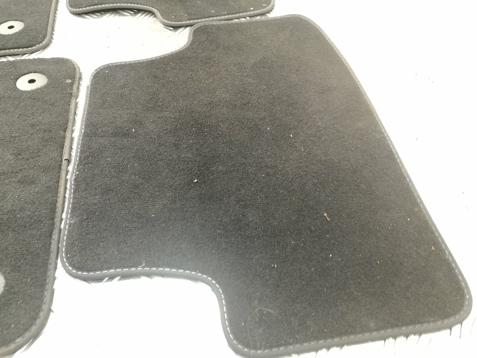 VW GOLF VIII 2.0 TDI Floor Mat Set 2.00 Diesel 110kw 2020 12198832 eBay