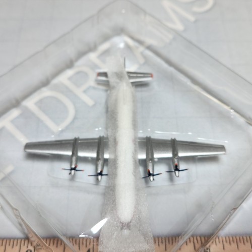 1/400 EGYPTAIR ILYUSHIN IL-18 / 18D 1970'S COLORS SU-AOY AEROCLASSICS - Picture 7 of 7