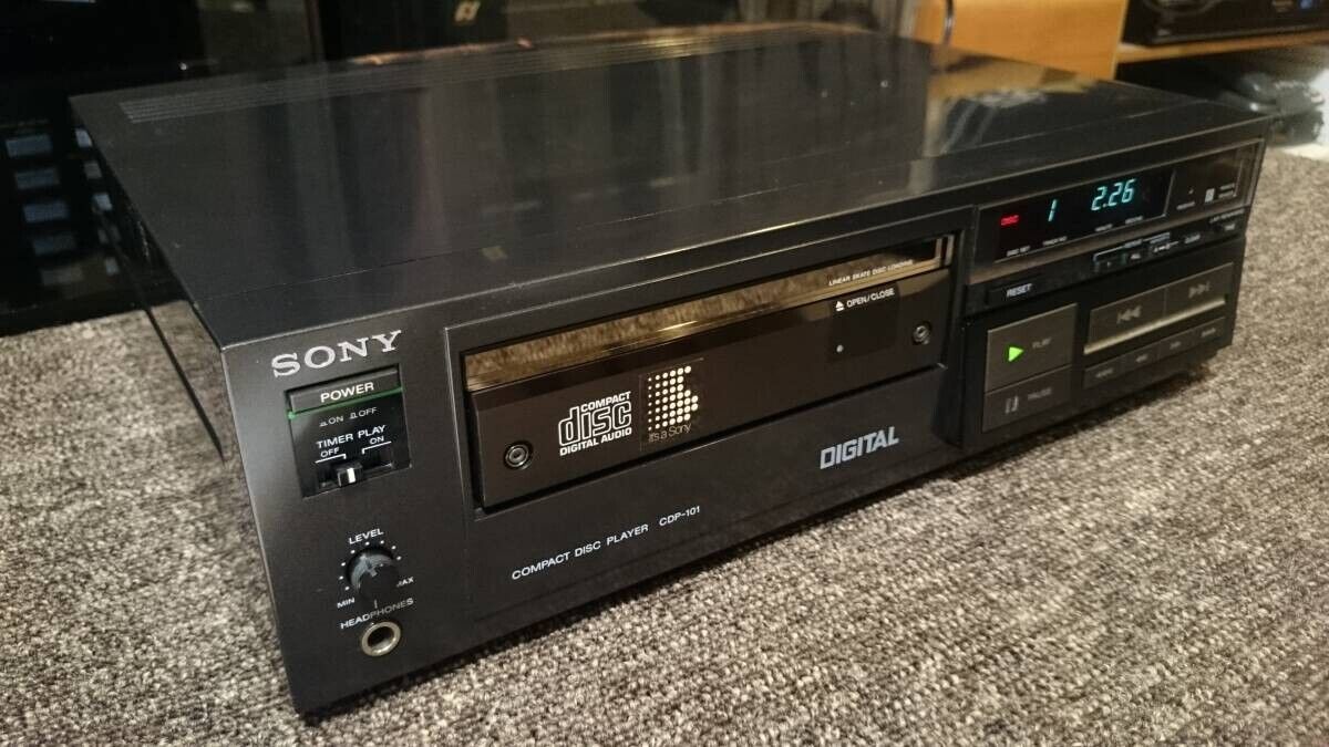 Vintage Sony Cdp-101 80s RARE First Ever CD Player Powers on Vintage Sony Cdp-101 80s RARE First Ever CD Player Powers on