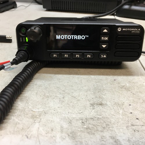 MOTOROLA XPR5550e UHF 403-470MHz mobile radio AAM28QNN9RA1AN MOTOTRBO DMR - 第 8/14 張圖片