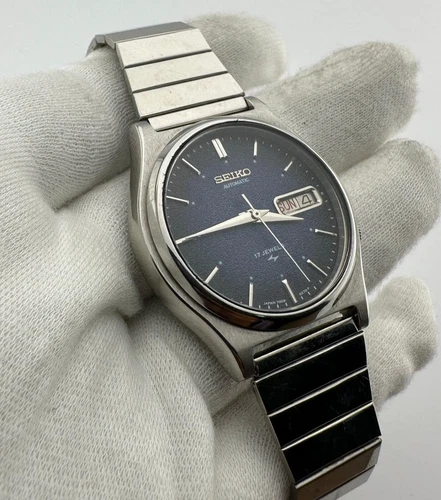 Vintage Seiko 5  Automatic Authentic Japan Made Men's Wrist Watch 17 Jewels