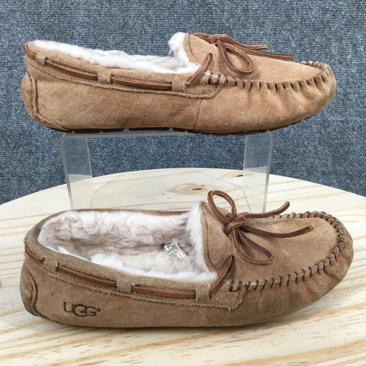 UGG Women’s size-8 Tan Moccasin Slippers Worn once UGG Solid Slippers Moccasin Leather Upper for Women for sale  main image 2