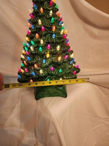 VINTAGE 19" HOLLAND MOLD LIGHTED CERAMIC CHRISTMAS TREE