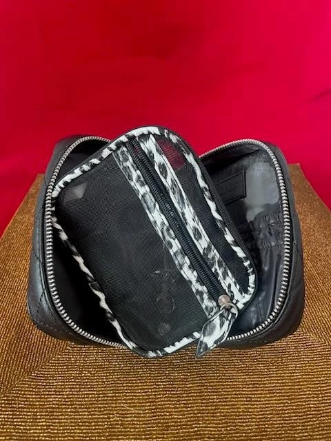 Planificador de maquillaje Trish McEvoy PETITE PODER DE MAQUILLAJE con bolsa de malla ~ NEGRO ACOLCHADO Foto 3 de 3