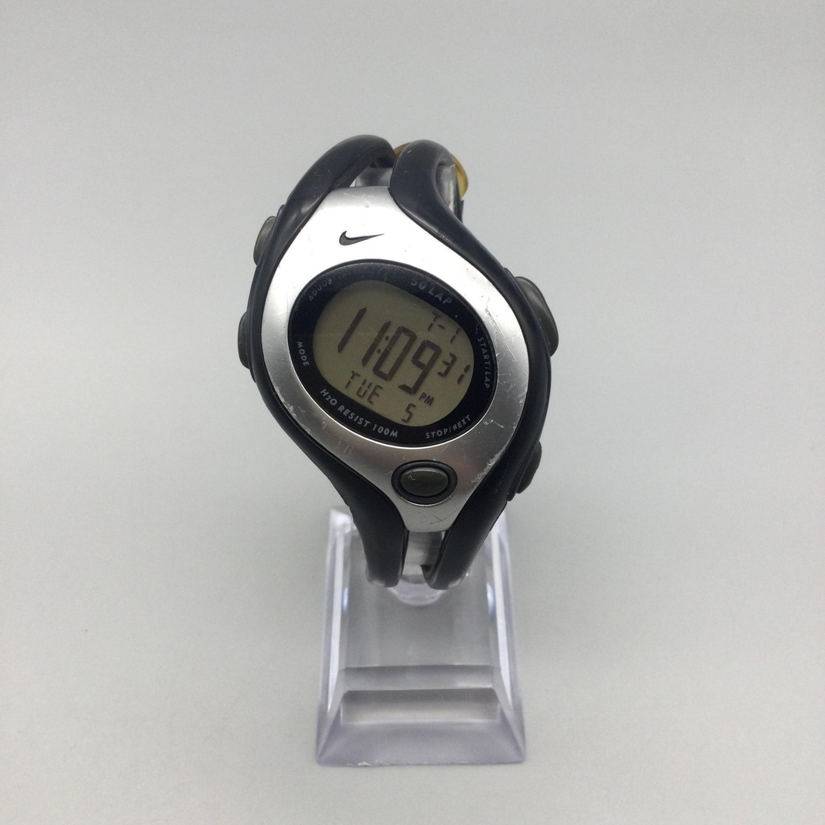 Nike Triax Watch NIKETIMING デジタル腕時計 ブラック Nike Triax Swift Digital Watch Mens 43mm Black 50 Lap Timer