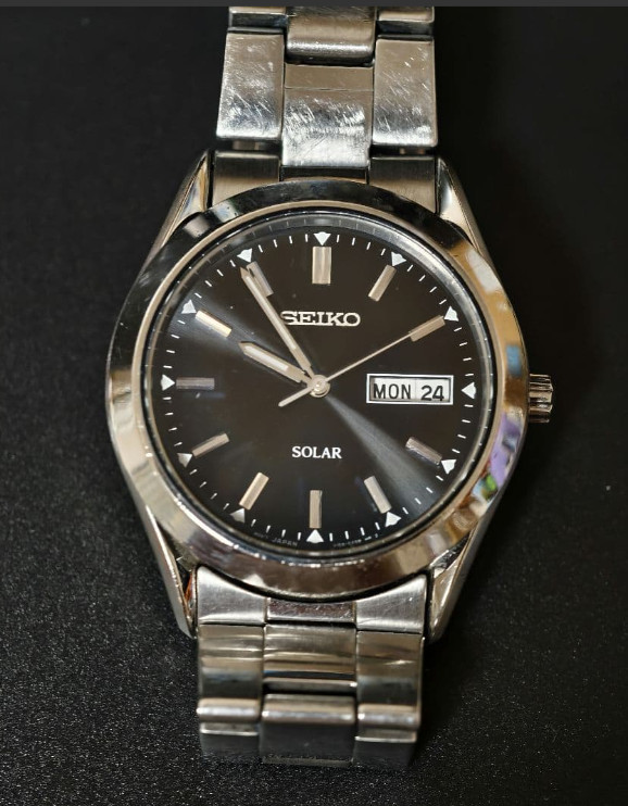 SEIKO V158-0AB0 Solar Day Date Black Dial Stainless S… - Gem