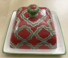 Red Green White Christmas Covered Butter  Dish Buffet Holiday Table Decorative
