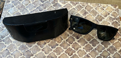 Persol PO3021-S 900/58 Matte Black Polarized Sunglasses 53mm - Excellent w/ Case