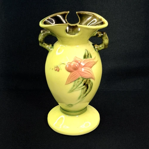 Hull Art Pottery Ceramic Green/Pink Wildflower Vase W4