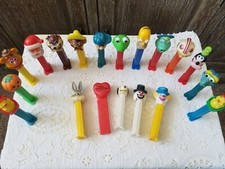 Lot Of 19 Vintage Pez Candy Dispensers Snoopy Bugs Kermit Santa Goofy More READ