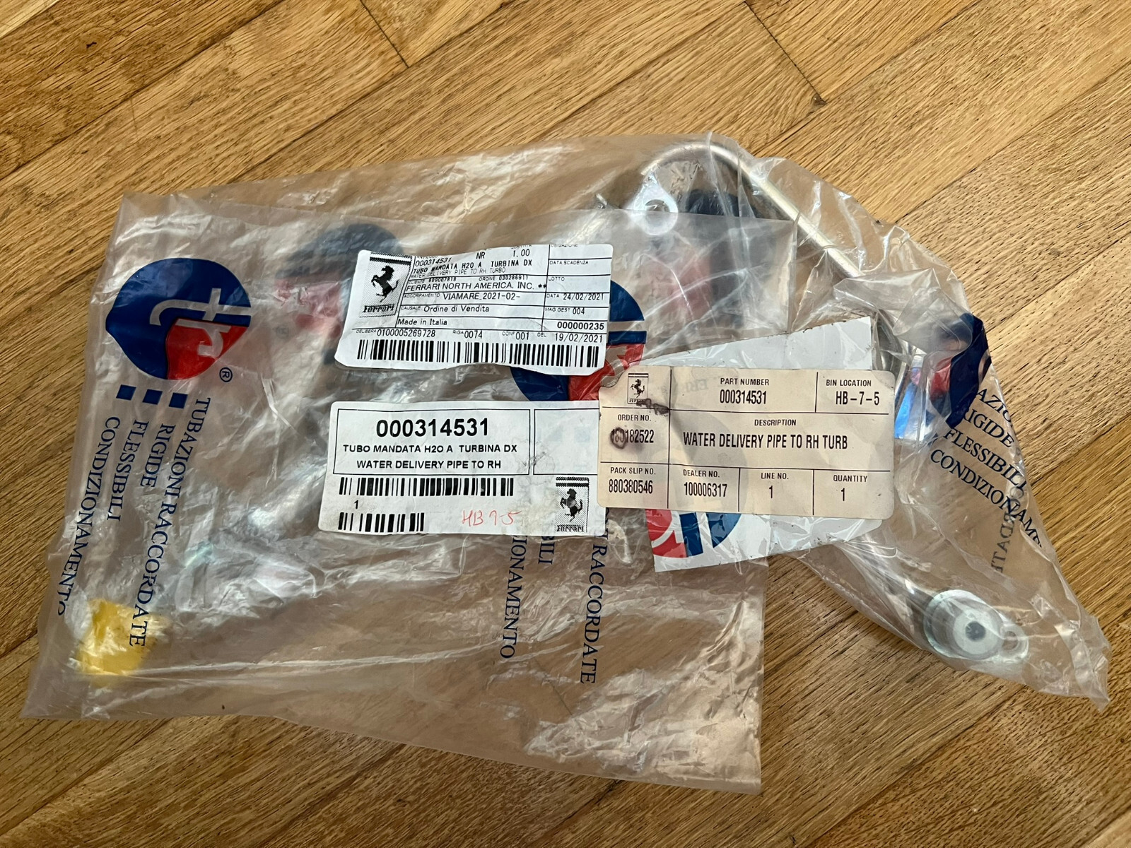 FERRARI 488 WATER DELIVERY PIPE TO RH TURBO 314531