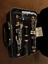 Yamaha Advantage Clarinet YCL-200ADI with Hard Case