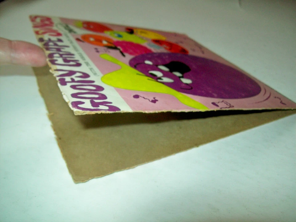 Mini LP "Goofy Grape Sings" + seis tazas Pillsbury Funny Face Drink Mix años 60 RARO Foto 4 de 4