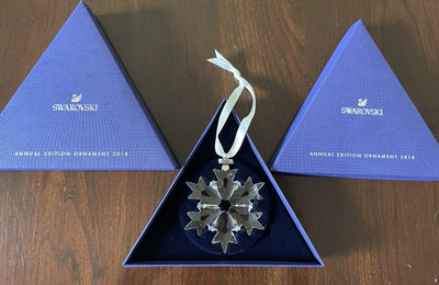 Swarovski Crystal Snowflake 2018 Christmas Ornament with both boxes #5301575